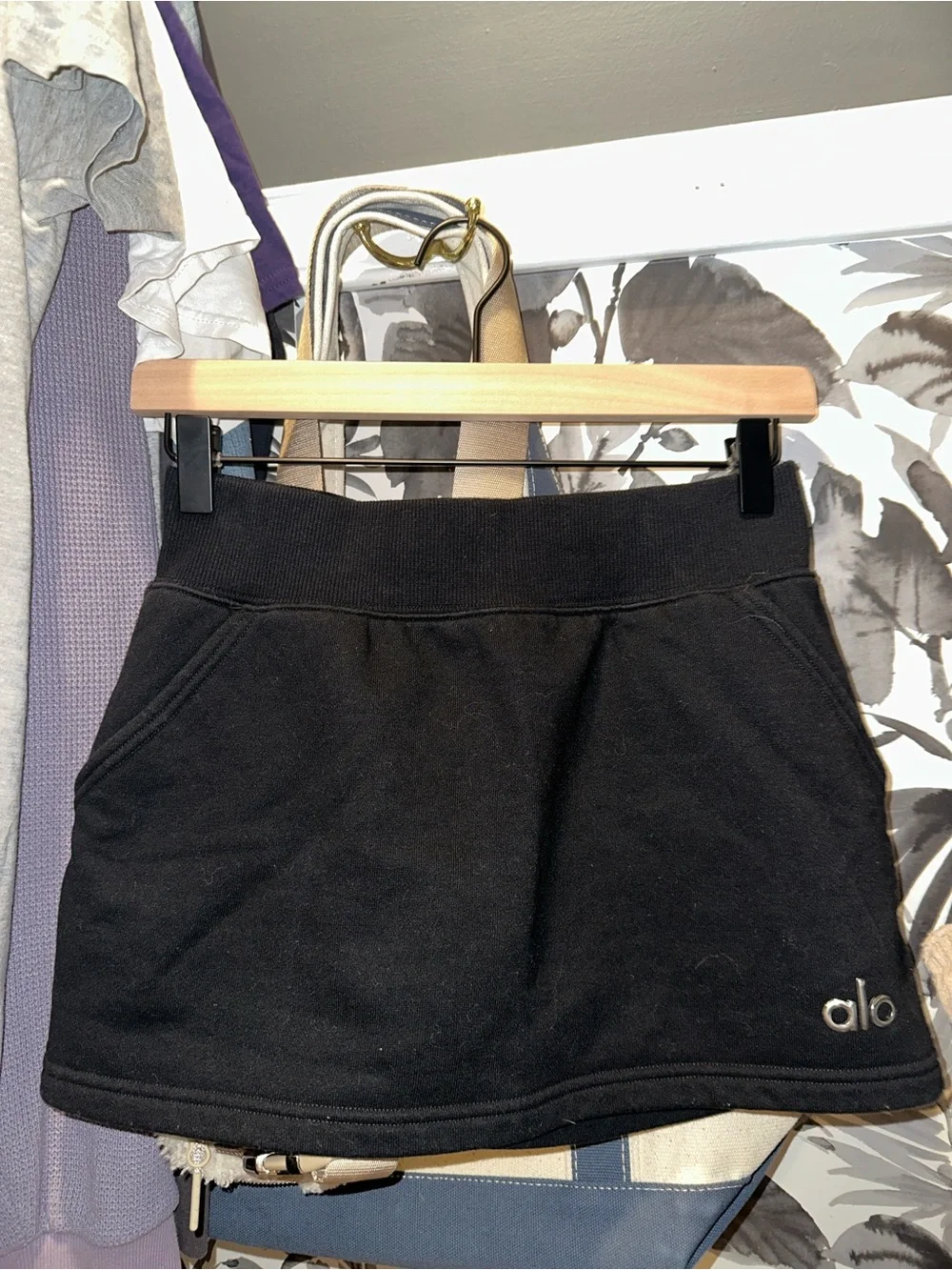 Alo Yoga Accolade Skirt, Black, Size XS